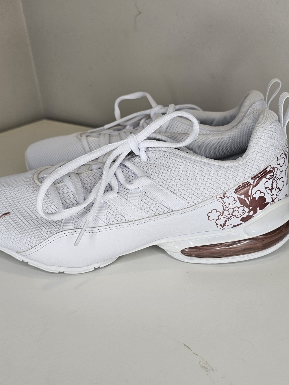 Puma Riaze Prowl 8.5 Women's White Sneakers with Rose Gold Accents - Picture 3 of 8